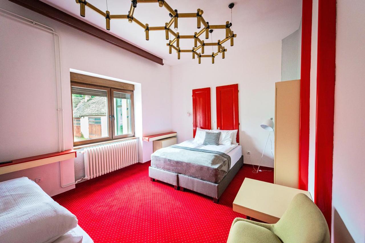 Pb Urban Garden Stay With Secured Parking Sremska Mitrovica Exterior photo